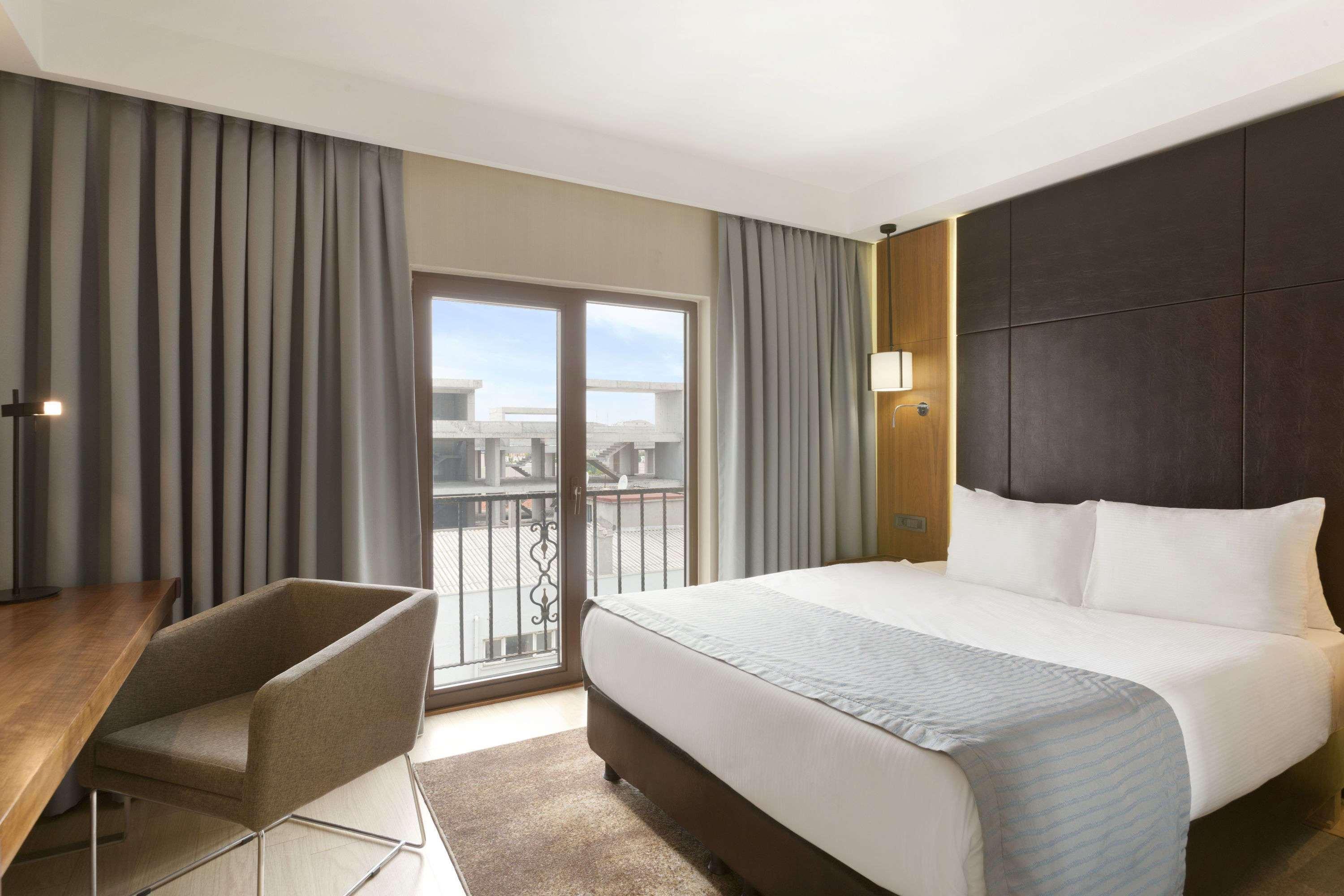 Ramada By Wyndham Istanbul Florya Hotell Eksteriør bilde