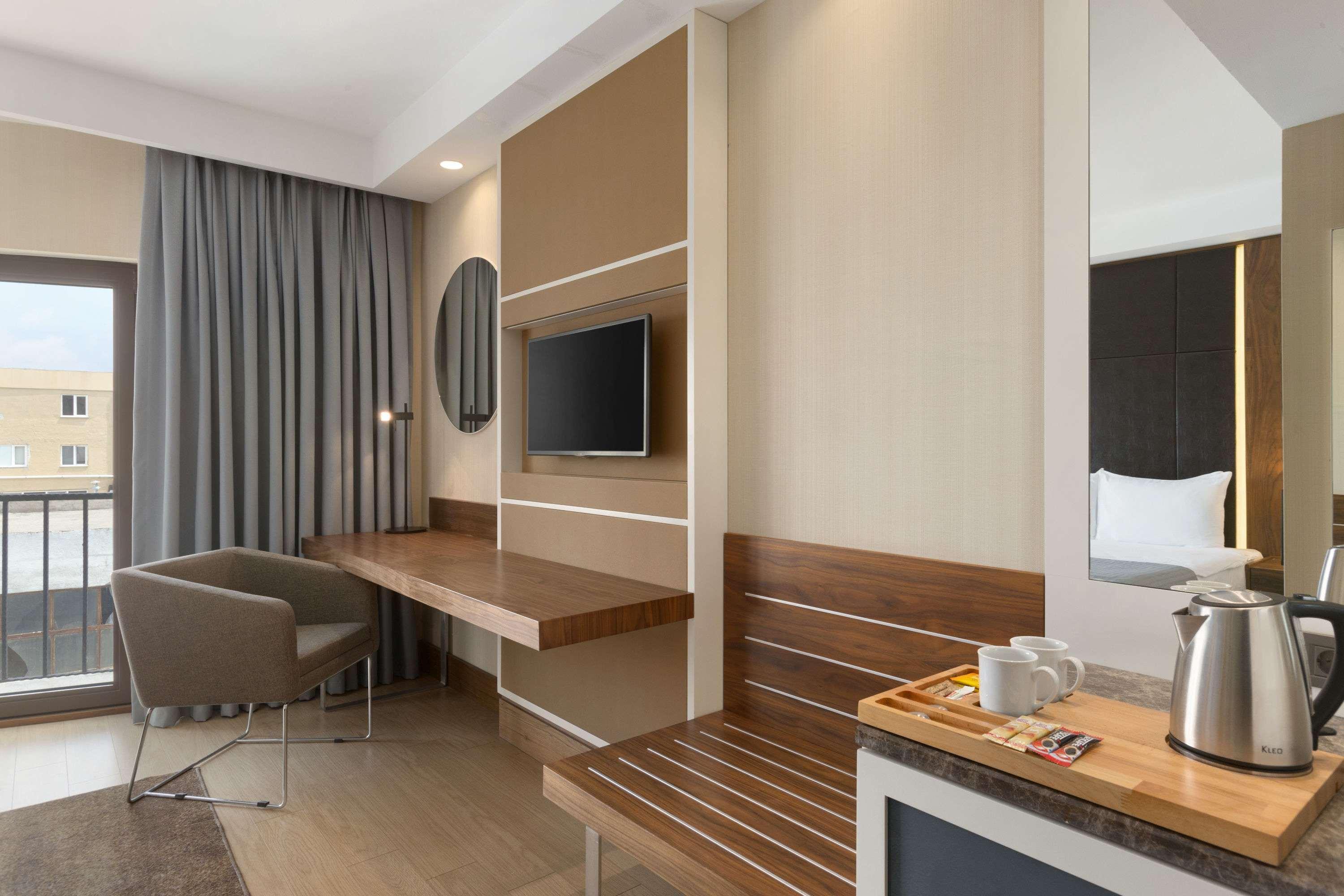 Ramada By Wyndham Istanbul Florya Hotell Eksteriør bilde