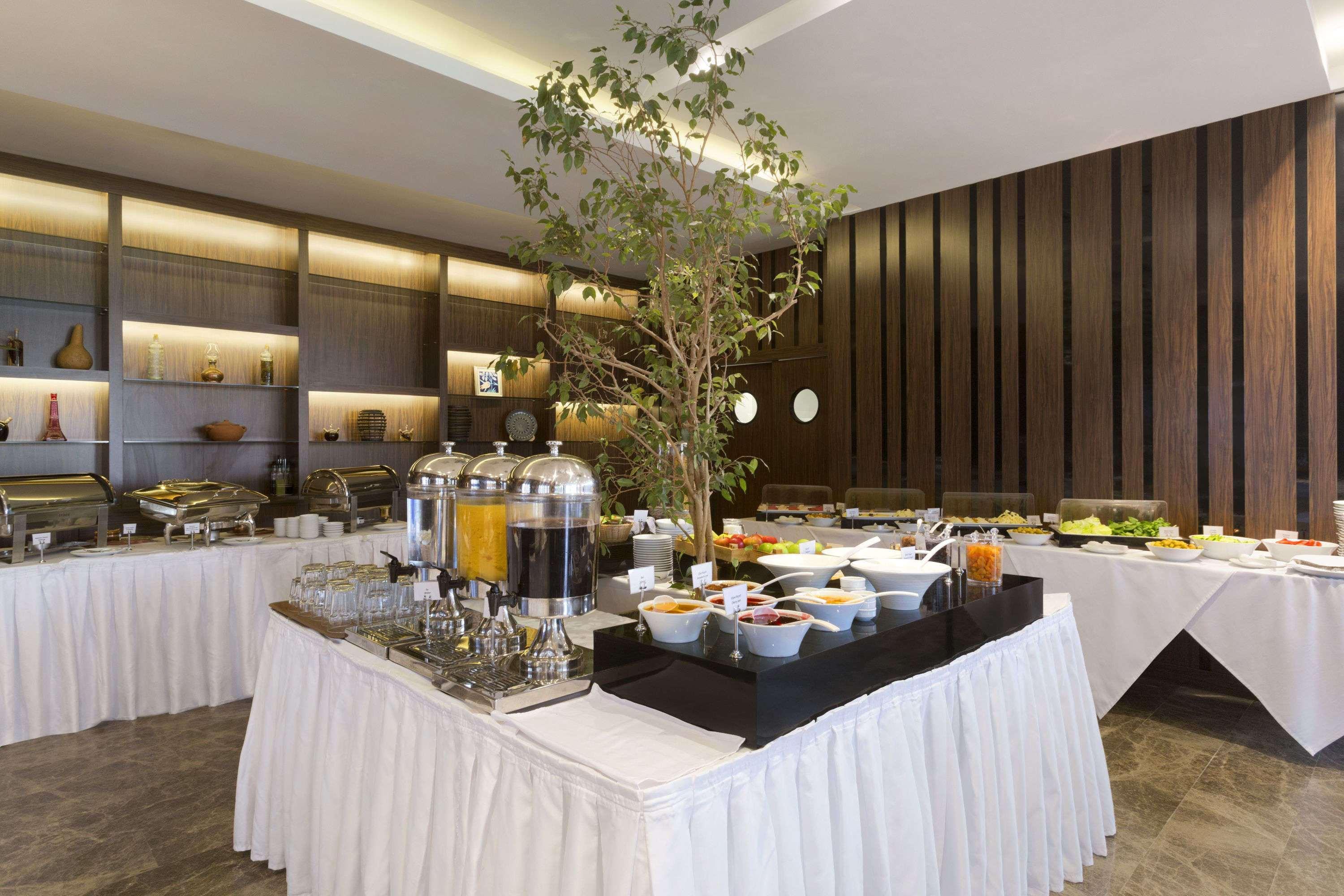 Ramada By Wyndham Istanbul Florya Hotell Eksteriør bilde
