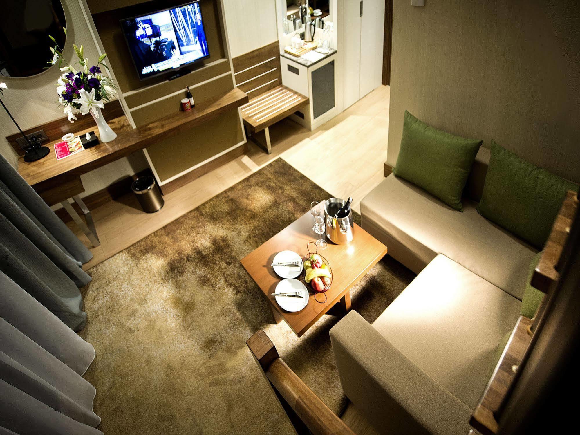 Ramada By Wyndham Istanbul Florya Hotell Eksteriør bilde