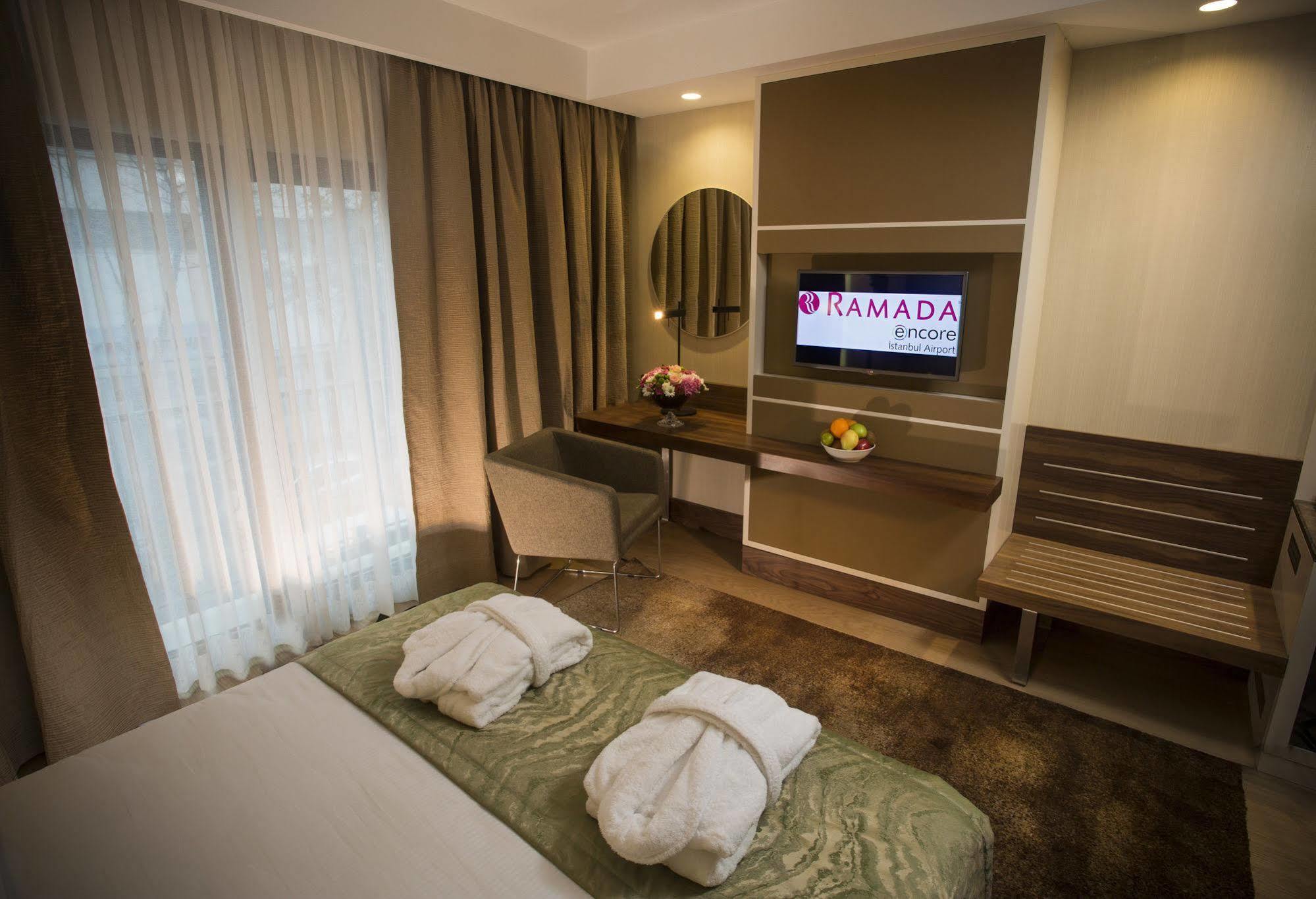Ramada By Wyndham Istanbul Florya Hotell Eksteriør bilde